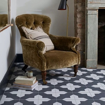 Bm Cross Black Mate20x20