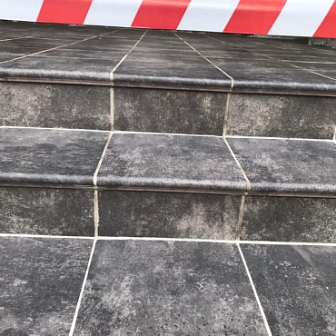 Atrium Dunkelgrau31x31